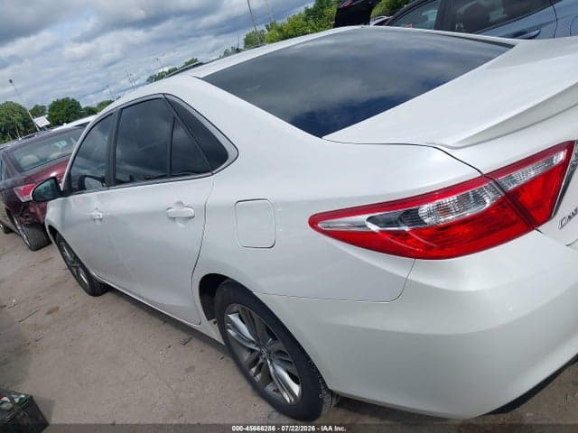 2017 TOYOTA CAMRY SE 14