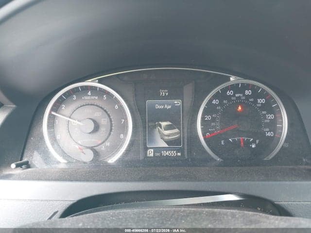 2017 TOYOTA CAMRY SE 15