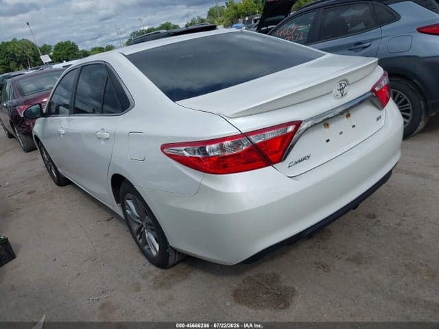 2017 TOYOTA CAMRY SE 3