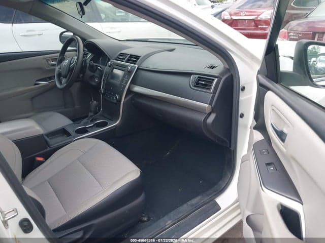 2017 TOYOTA CAMRY SE 5