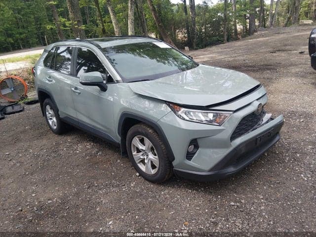 2019 TOYOTA RAV4 XLE 1