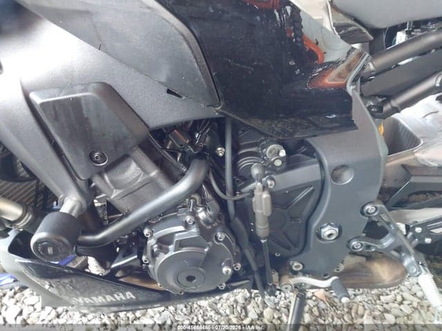 2025 YAMAHA MTN1000 D 8