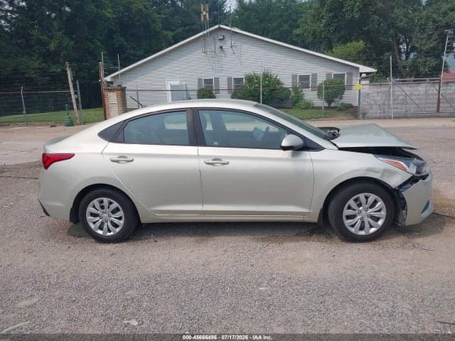 2018 HYUNDAI ACCENT SE 13
