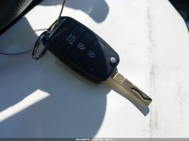 2022 KIA RIO S 11