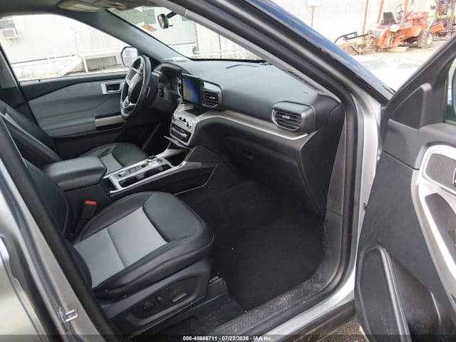 2023 FORD EXPLORER XLT 5