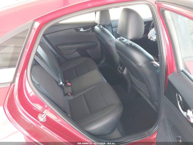 2021 KIA FORTE GT 8
