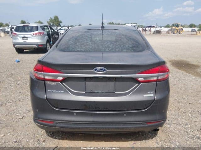 2017 FORD FUSION SE 16