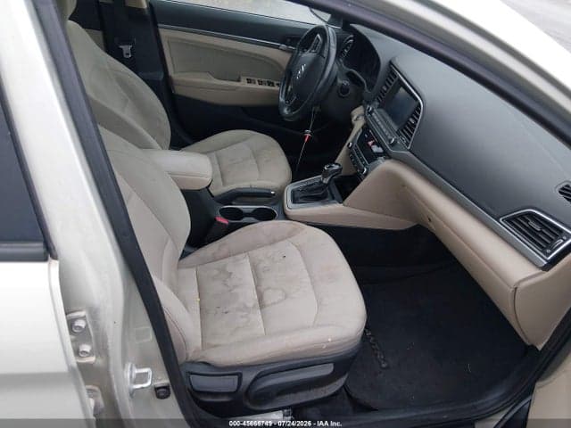 2017 HYUNDAI ELANTRA SE 5