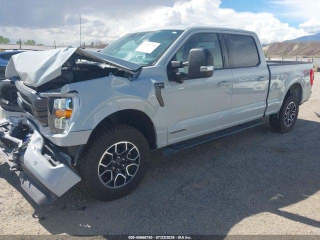 2023 FORD F-150 XLT 2