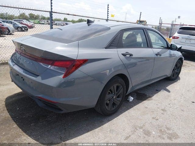 2021 HYUNDAI ELANTRA SEL 4