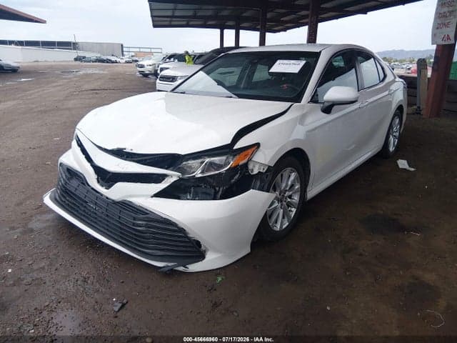 2018 TOYOTA CAMRY LE 2