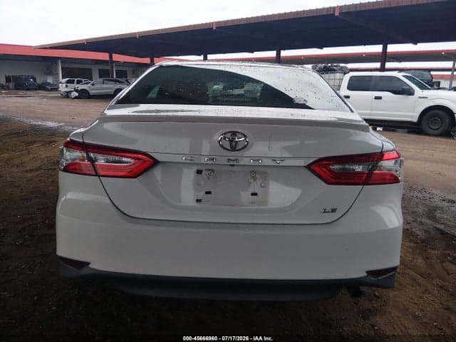 2018 TOYOTA CAMRY LE 16