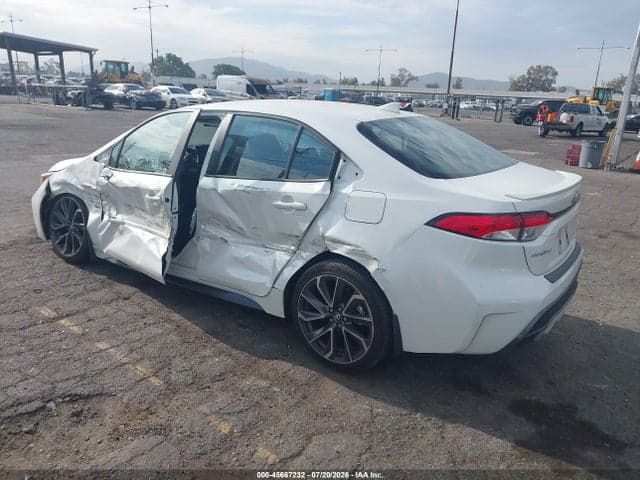 2020 TOYOTA COROLLA SE 3