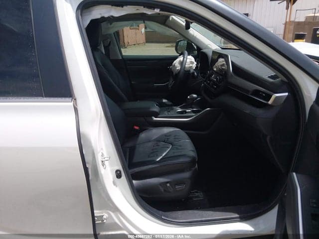 2023 TOYOTA HIGHLANDER XLE 5