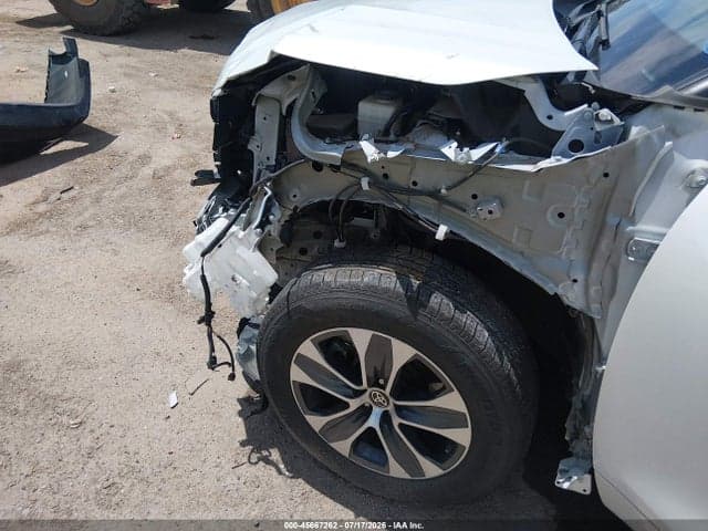 2023 TOYOTA HIGHLANDER XLE 6