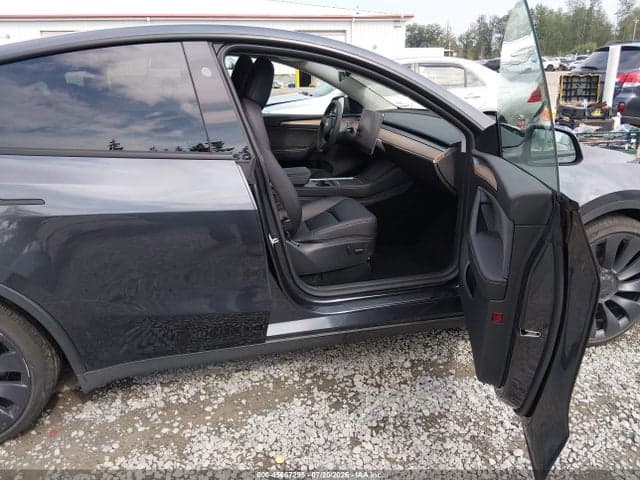 2025 TESLA MODEL Y PERFORMANCE DUAL MOTOR ALL-WHEEL DRIVE 5
