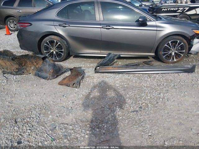 2018 TOYOTA CAMRY SE 12