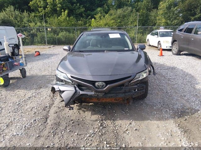 2018 TOYOTA CAMRY SE 13