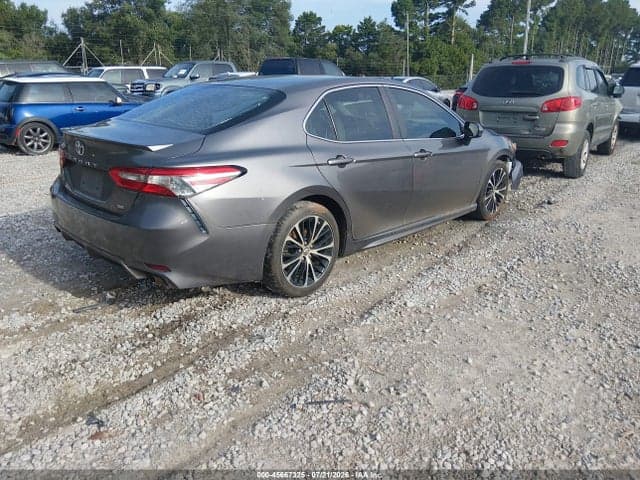 2018 TOYOTA CAMRY SE 4