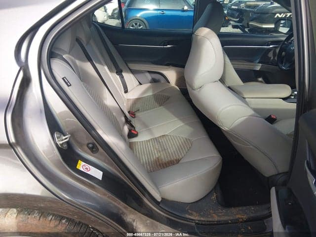 2018 TOYOTA CAMRY SE 8