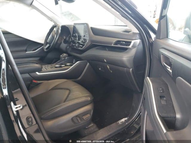 2022 TOYOTA HIGHLANDER XLE 5