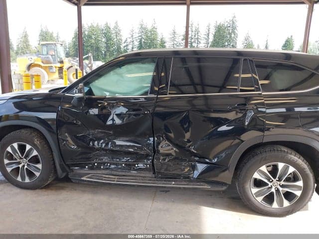 2022 TOYOTA HIGHLANDER XLE 6