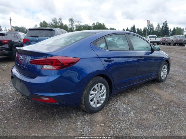 2019 HYUNDAI ELANTRA SE 4