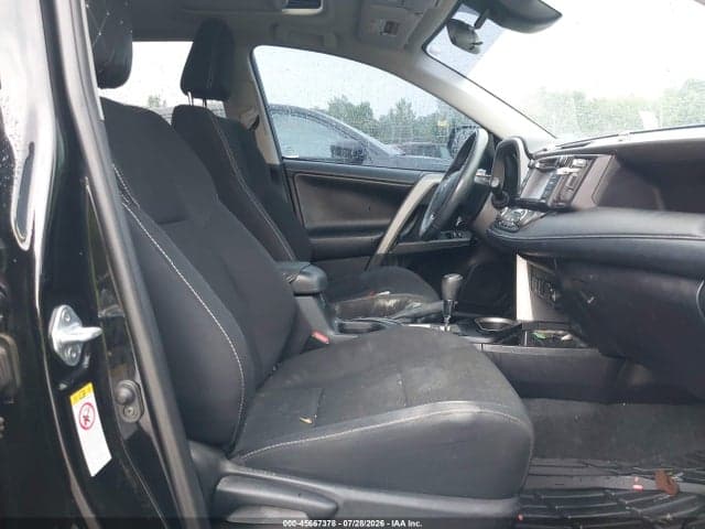2018 TOYOTA RAV4 XLE 5