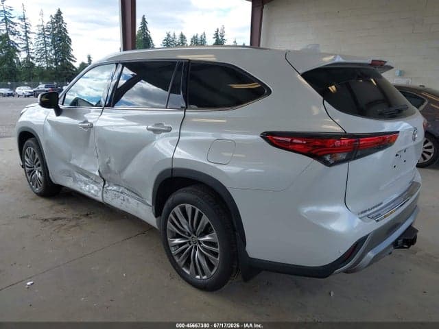 2022 TOYOTA HIGHLANDER PLATINUM 3