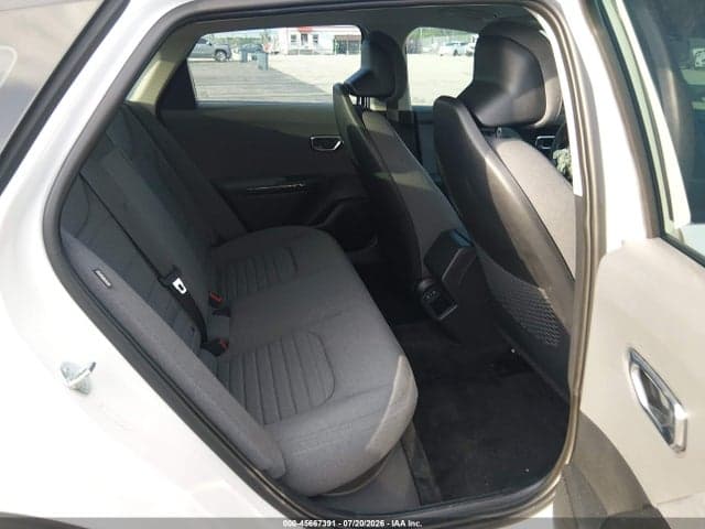 2025 KIA K4 EX 8