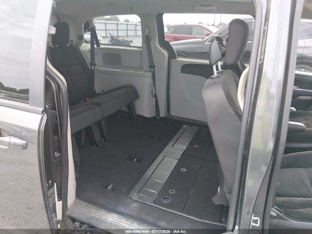 2018 DODGE GRAND CARAVAN SE 8