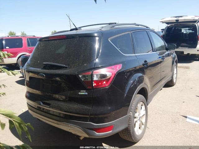 2017 FORD ESCAPE SE 4