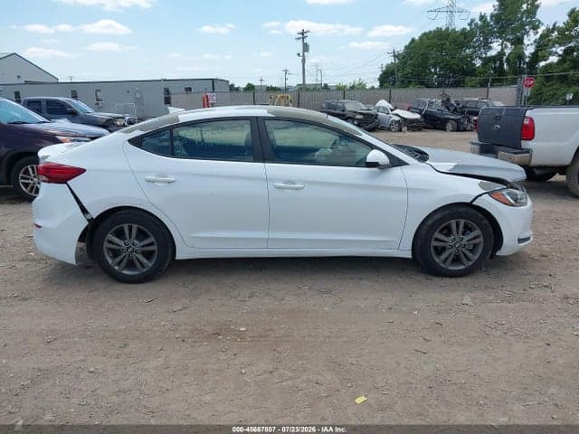 2017 HYUNDAI ELANTRA SE 13