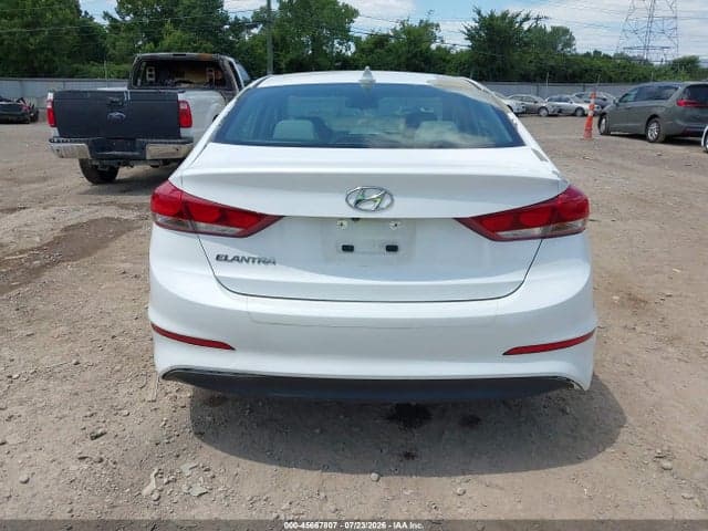 2017 HYUNDAI ELANTRA SE 16