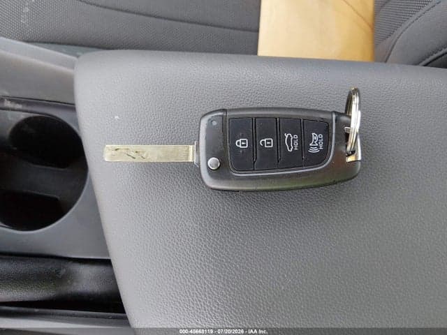 2021 HYUNDAI ELANTRA SE 11
