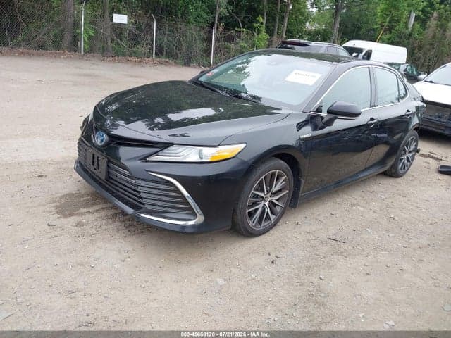2021 TOYOTA CAMRY XLE HYBRID 2