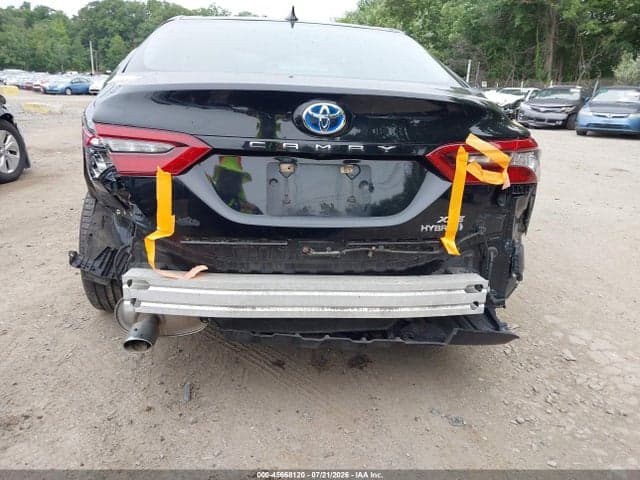 2021 TOYOTA CAMRY XLE HYBRID 6