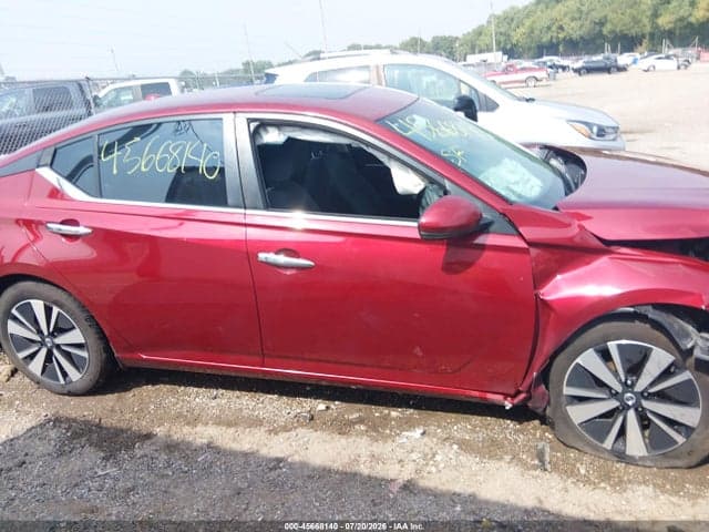 2022 NISSAN ALTIMA SV FWD 13