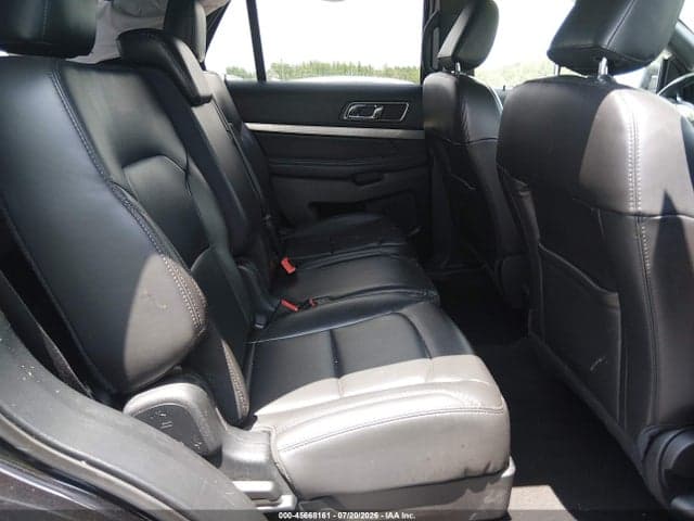 2019 FORD EXPLORER XLT 4