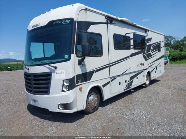 2021 FORD F53 2