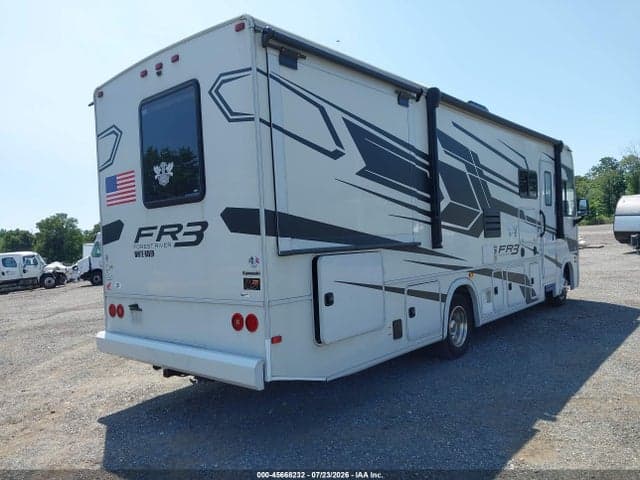 2021 FORD F53 4