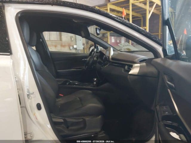 2019 TOYOTA C-HR LIMITED 5