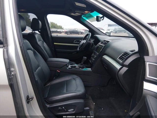 2017 FORD EXPLORER XLT 5