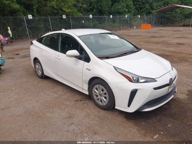 2021 TOYOTA PRIUS LE 1