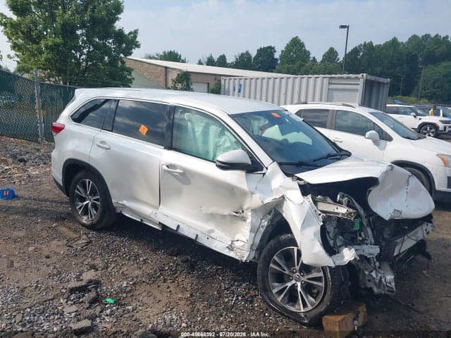 2017 TOYOTA HIGHLANDER LE - 1