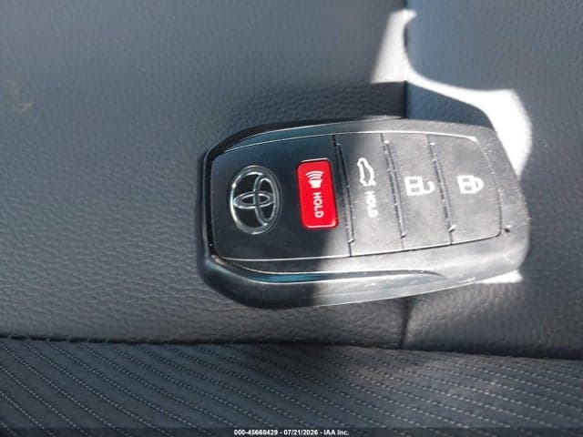 2026 TOYOTA CAMRY SE 11