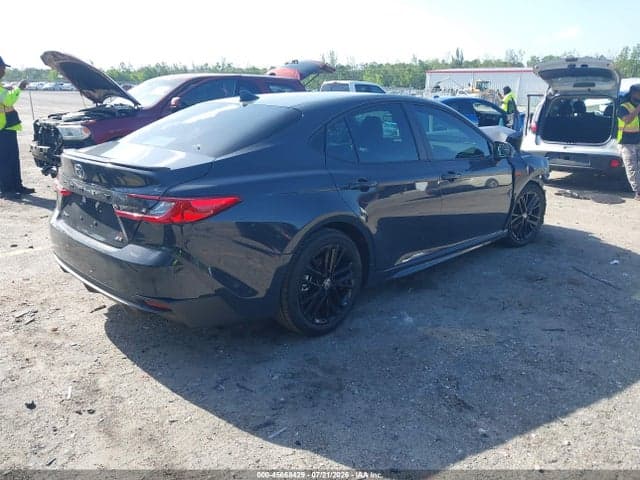 2026 TOYOTA CAMRY SE 4