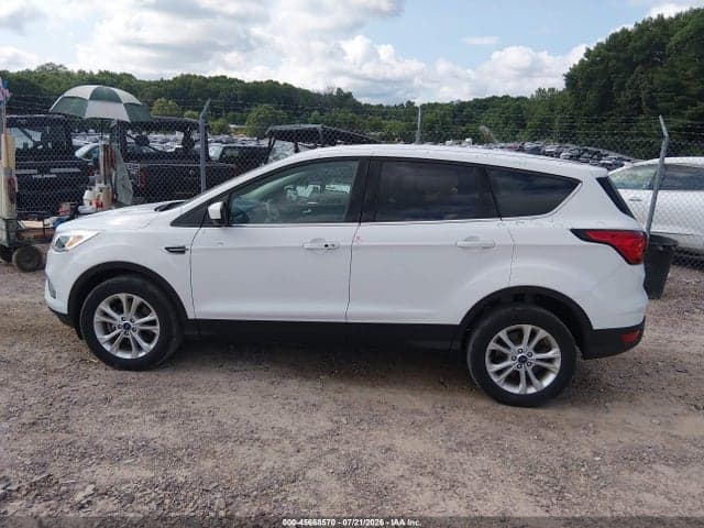 2019 FORD ESCAPE SE 14