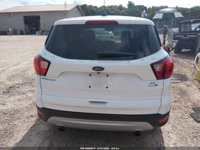 2019 FORD ESCAPE SE 16