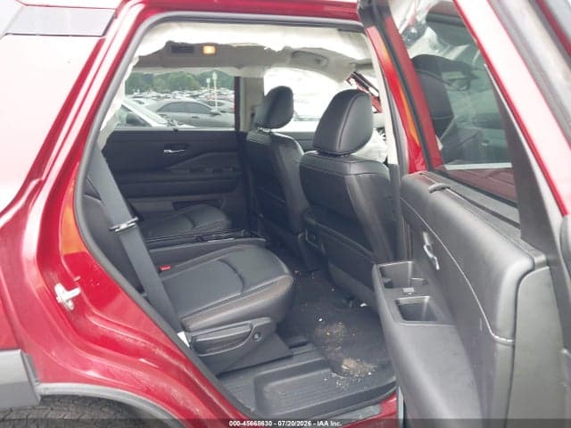 2024 NISSAN PATHFINDER SL 4WD 8